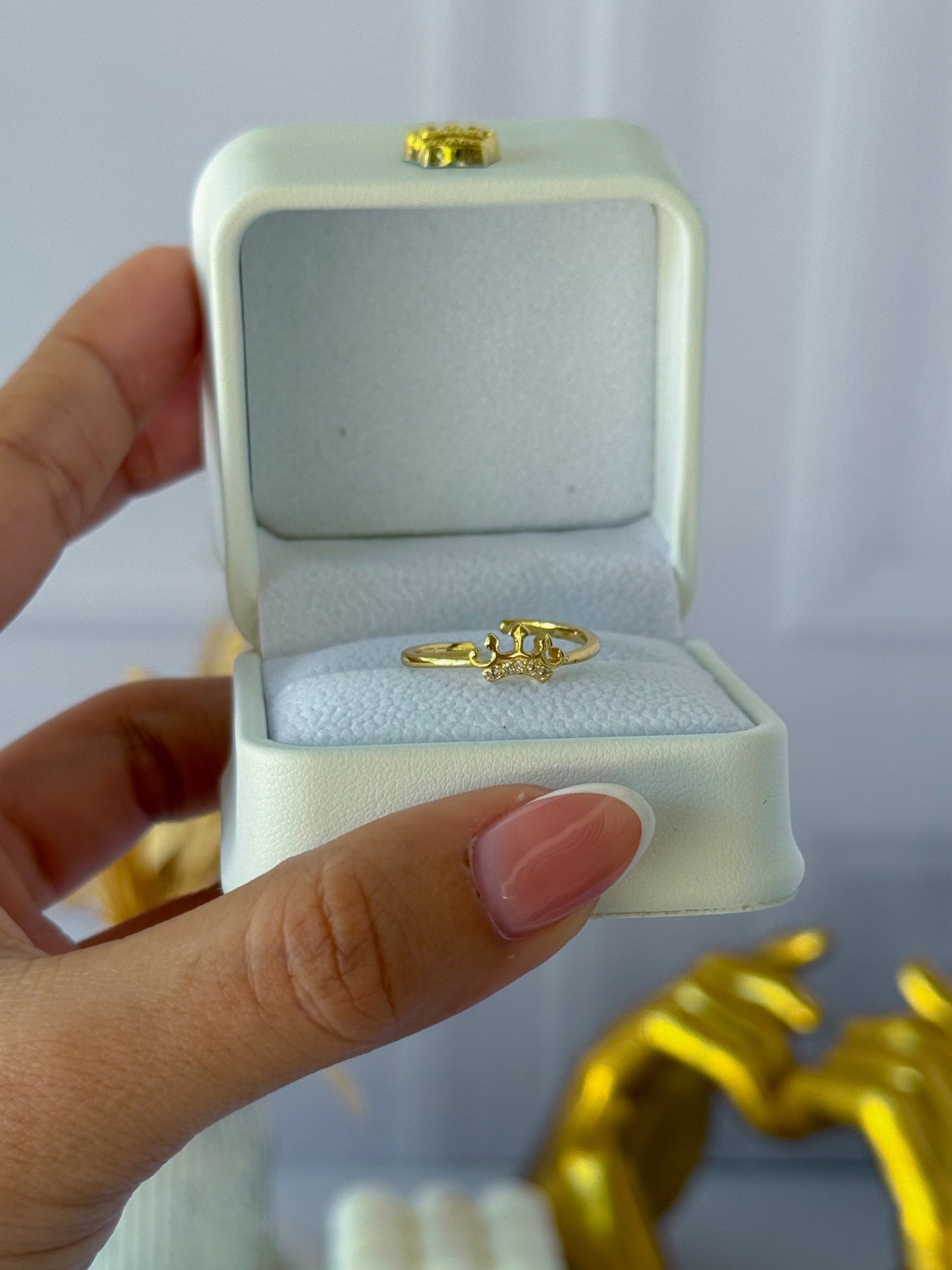 Anillo de corona sencillo