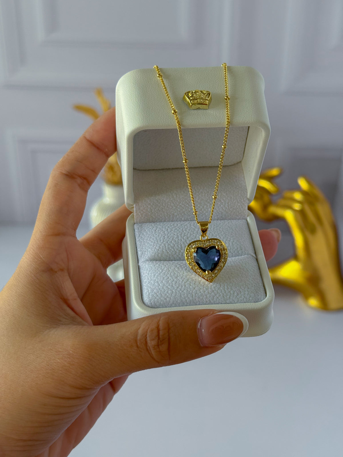 Cadena de corazón azul