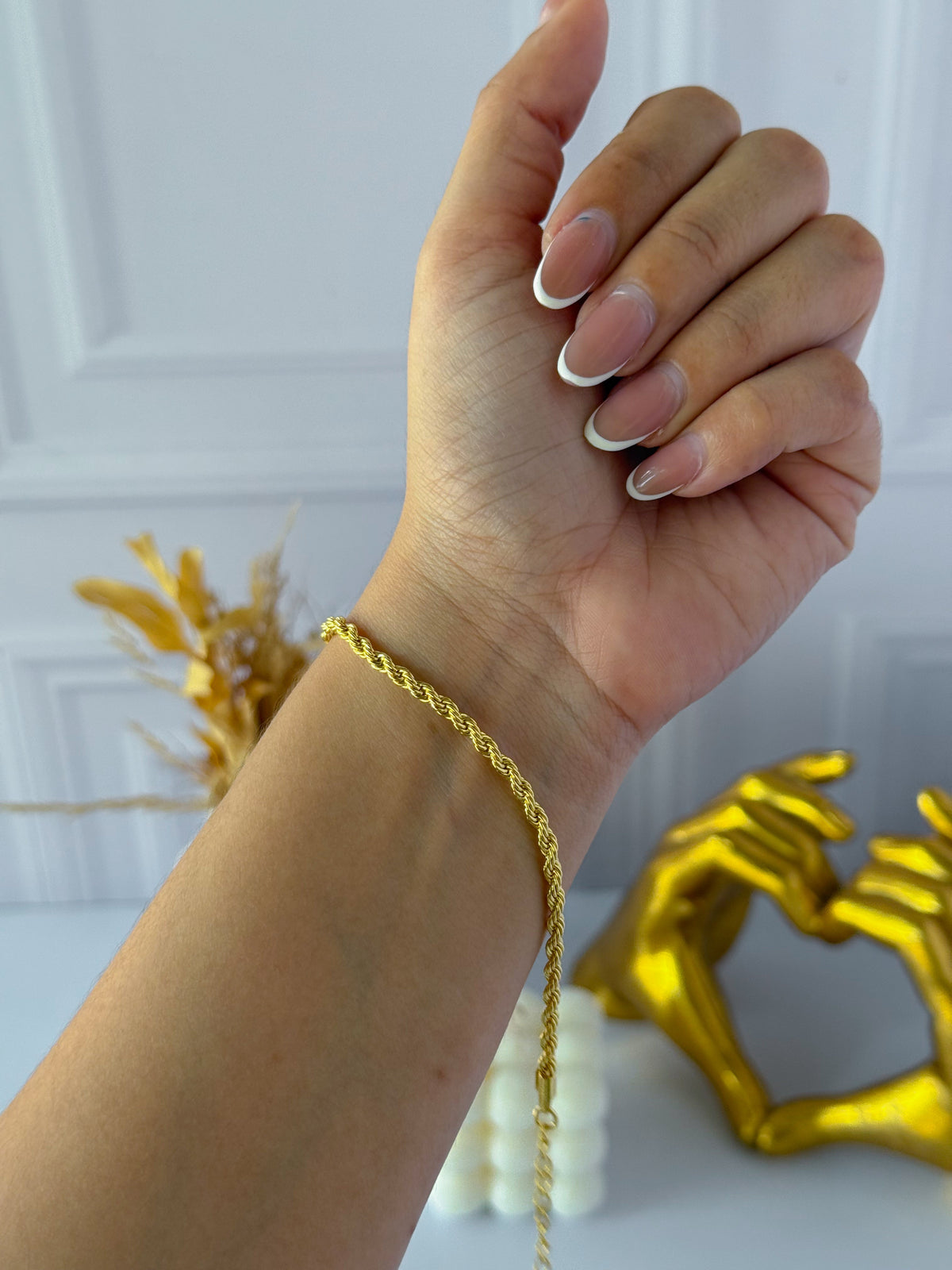 Woven bow bracelet