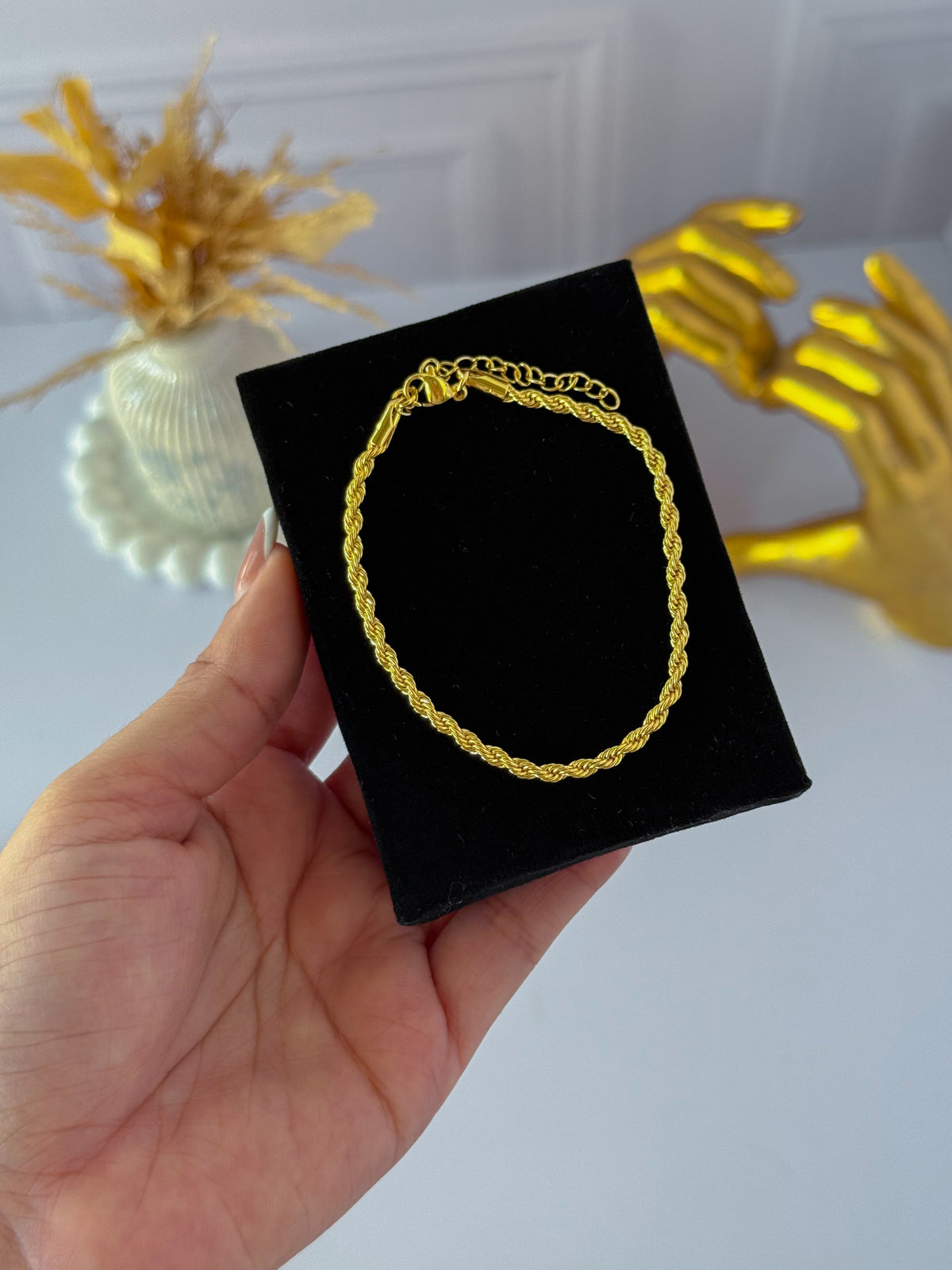 Woven bow bracelet