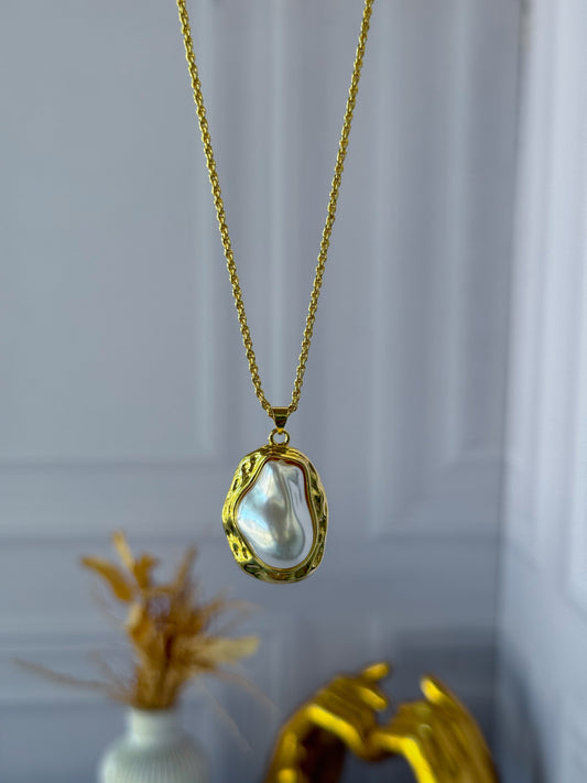 White stone chain with bow