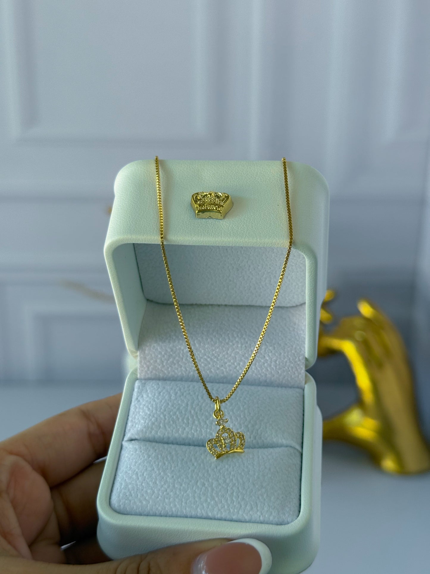 Cadena de corona pequeña