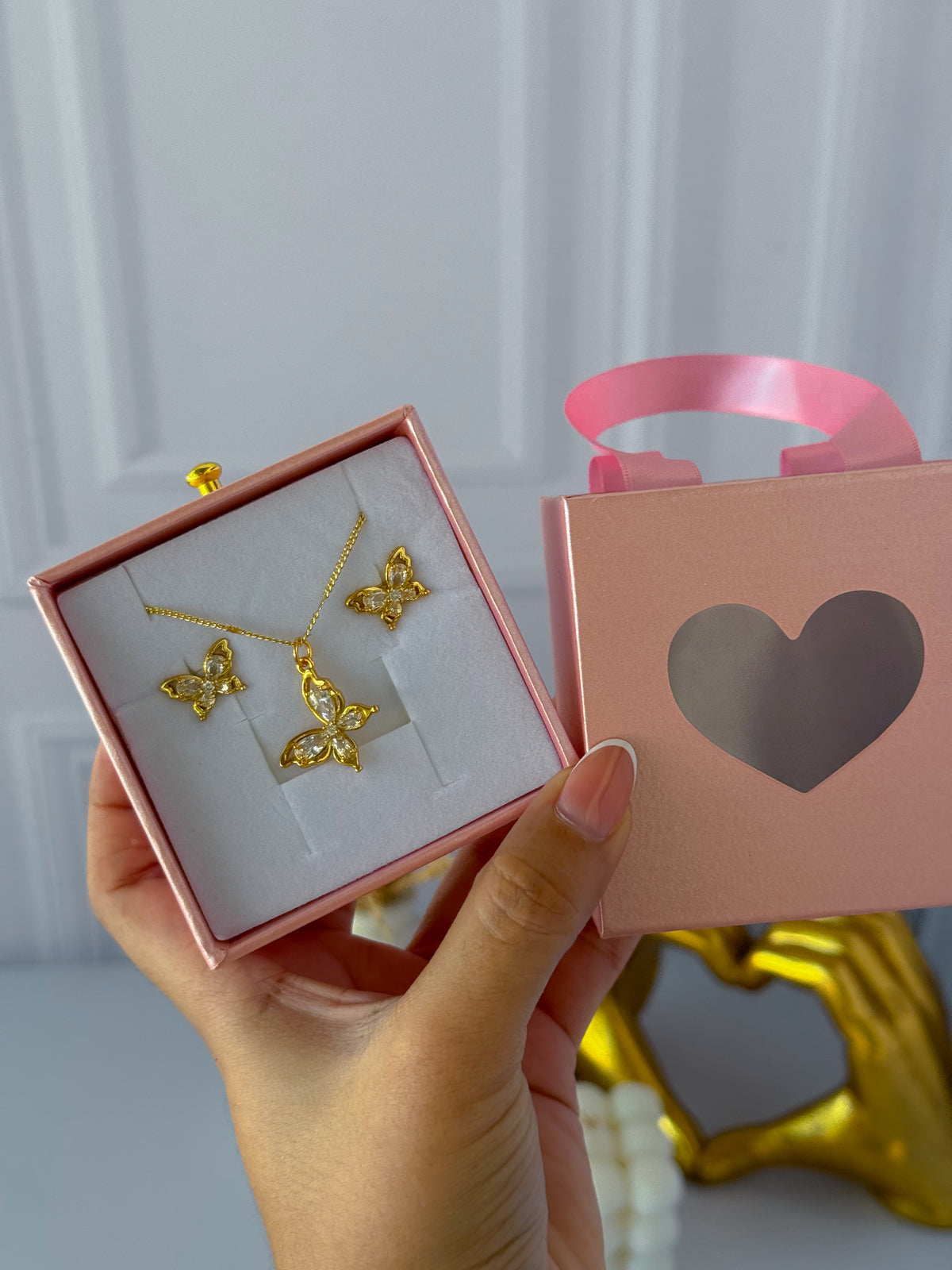 Combo mariposa con caja corazón