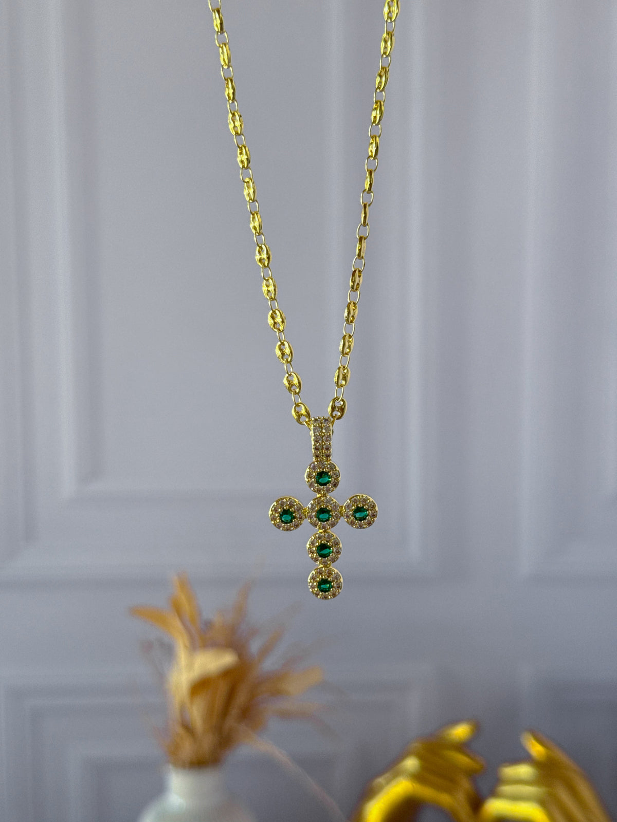 Cadena Cruz verde tejido Gucci
