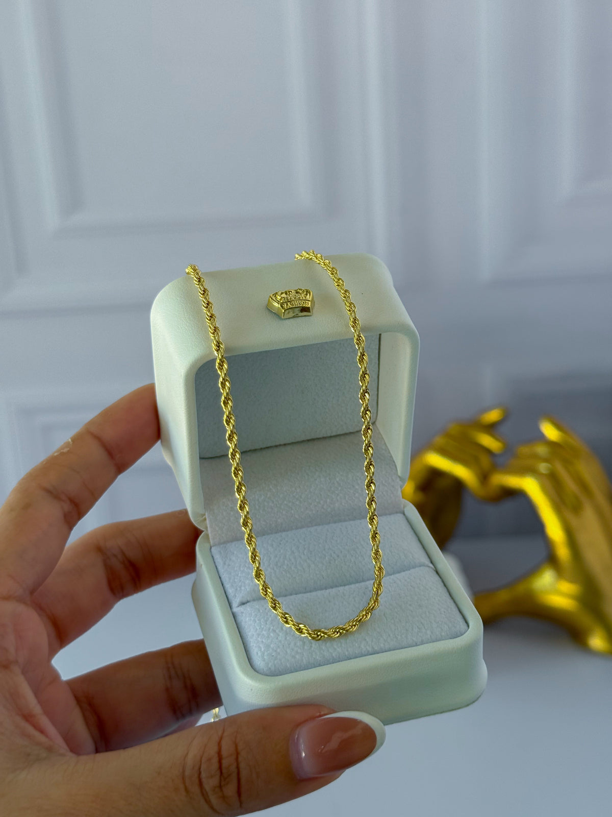 Delicate Rope Chain