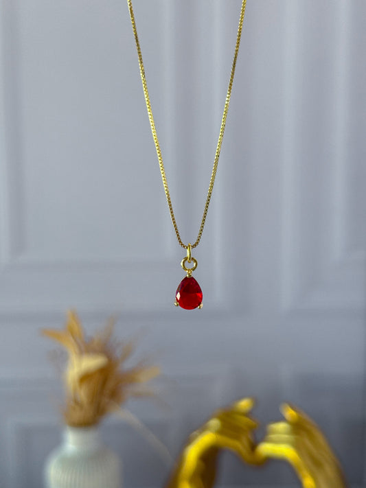 Cadena de lágrima roja