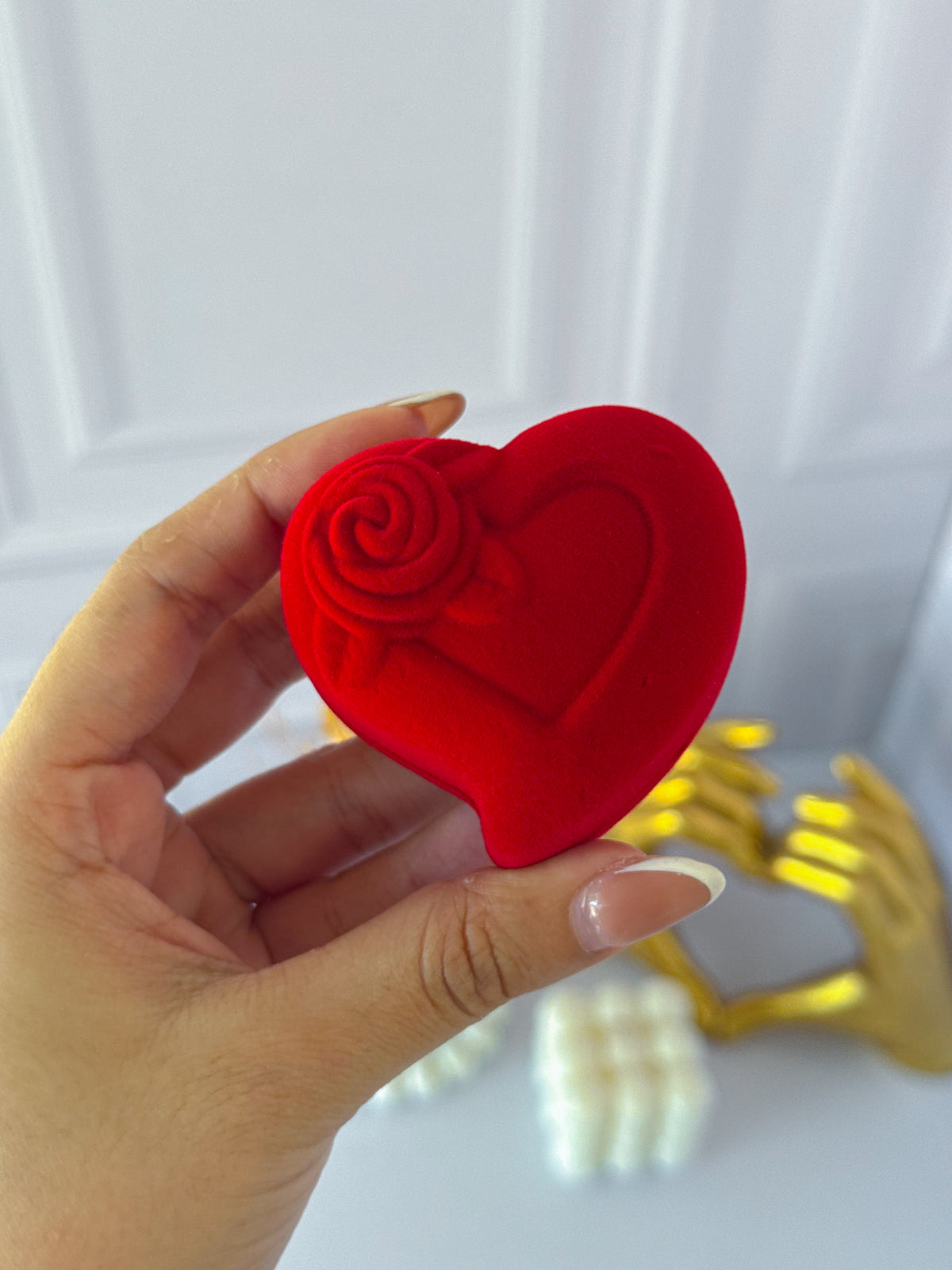 Anillo promesa cofre corazón rojo