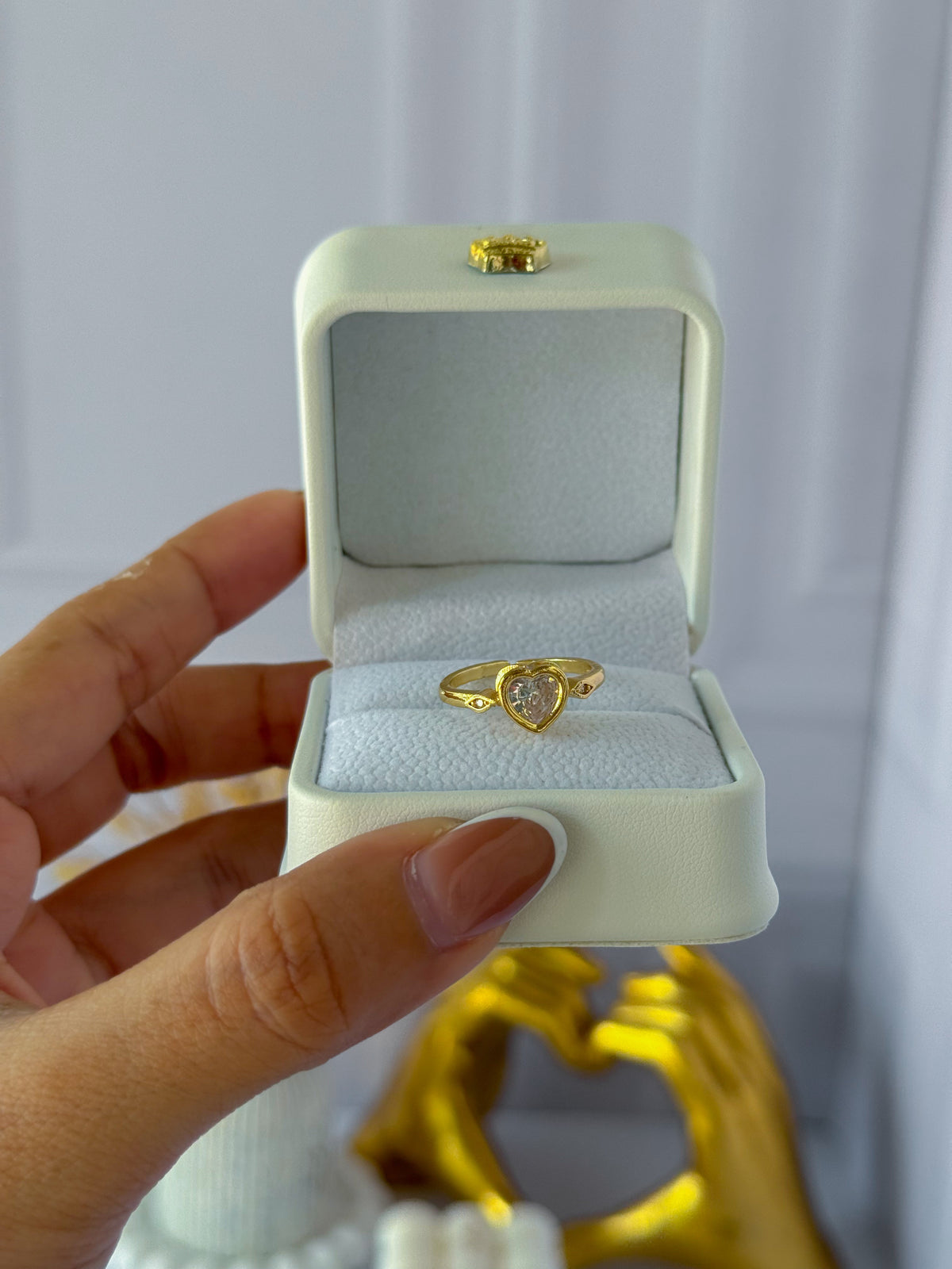 Simple heart ring