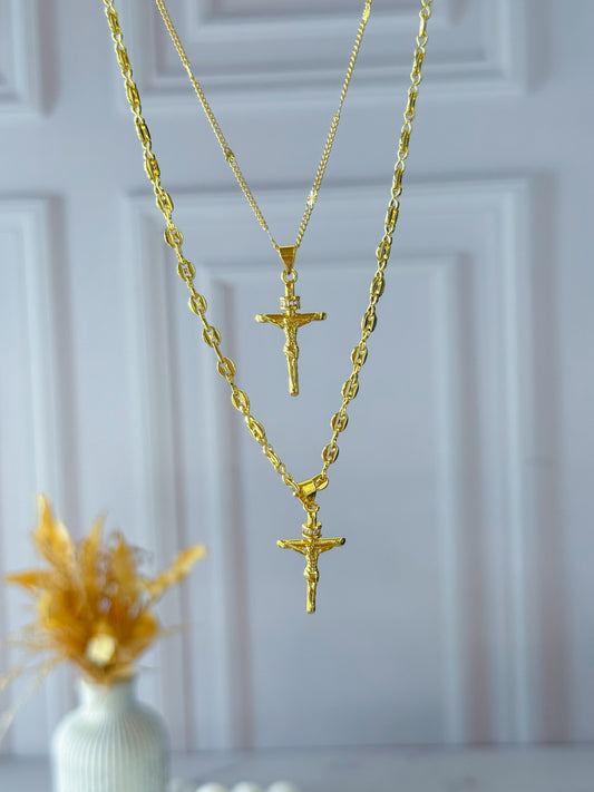 Dúo de cadenas Cristo tejido Gucci