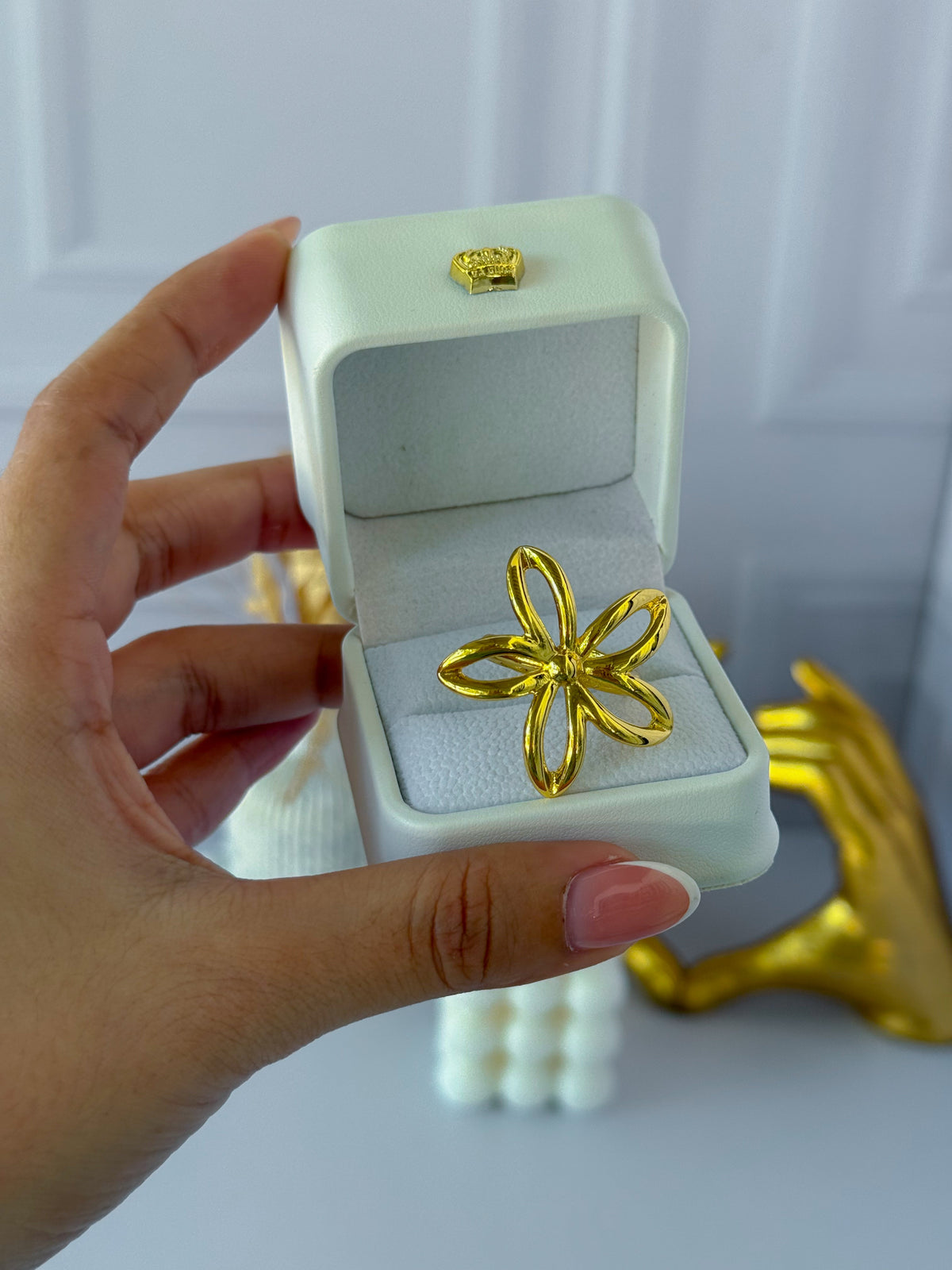 Large flower ring