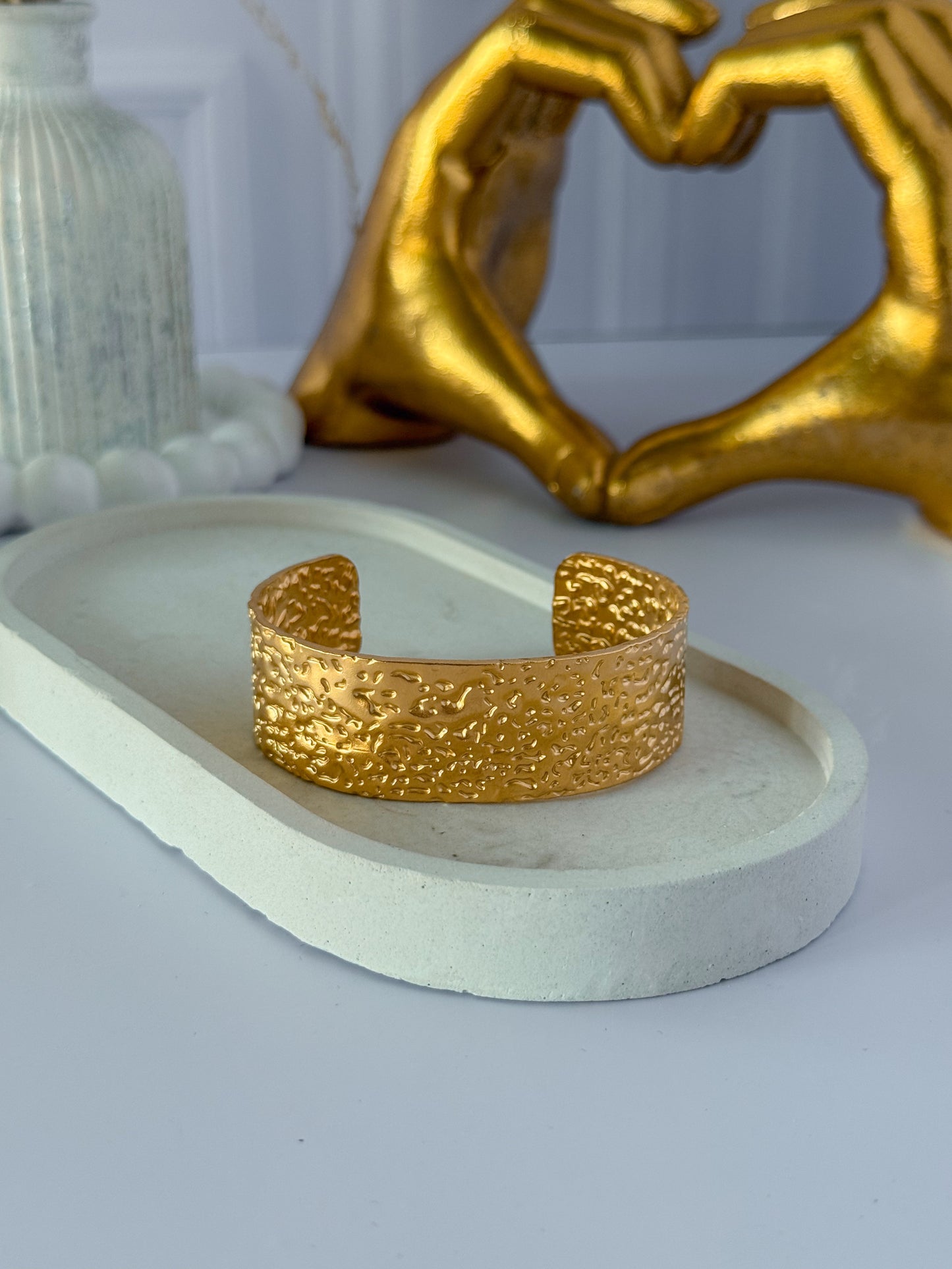 Pulsera de textura mediana