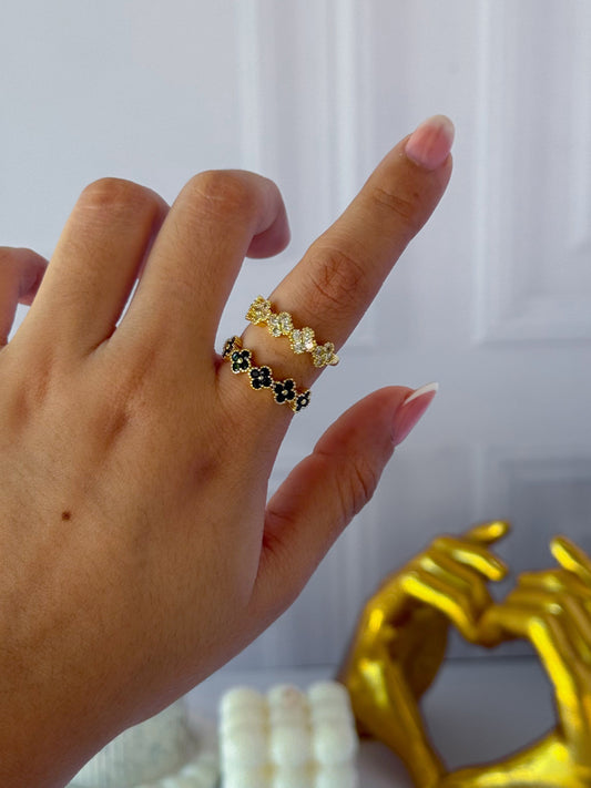 Clover ring