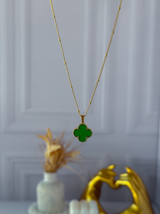 Green clover chain