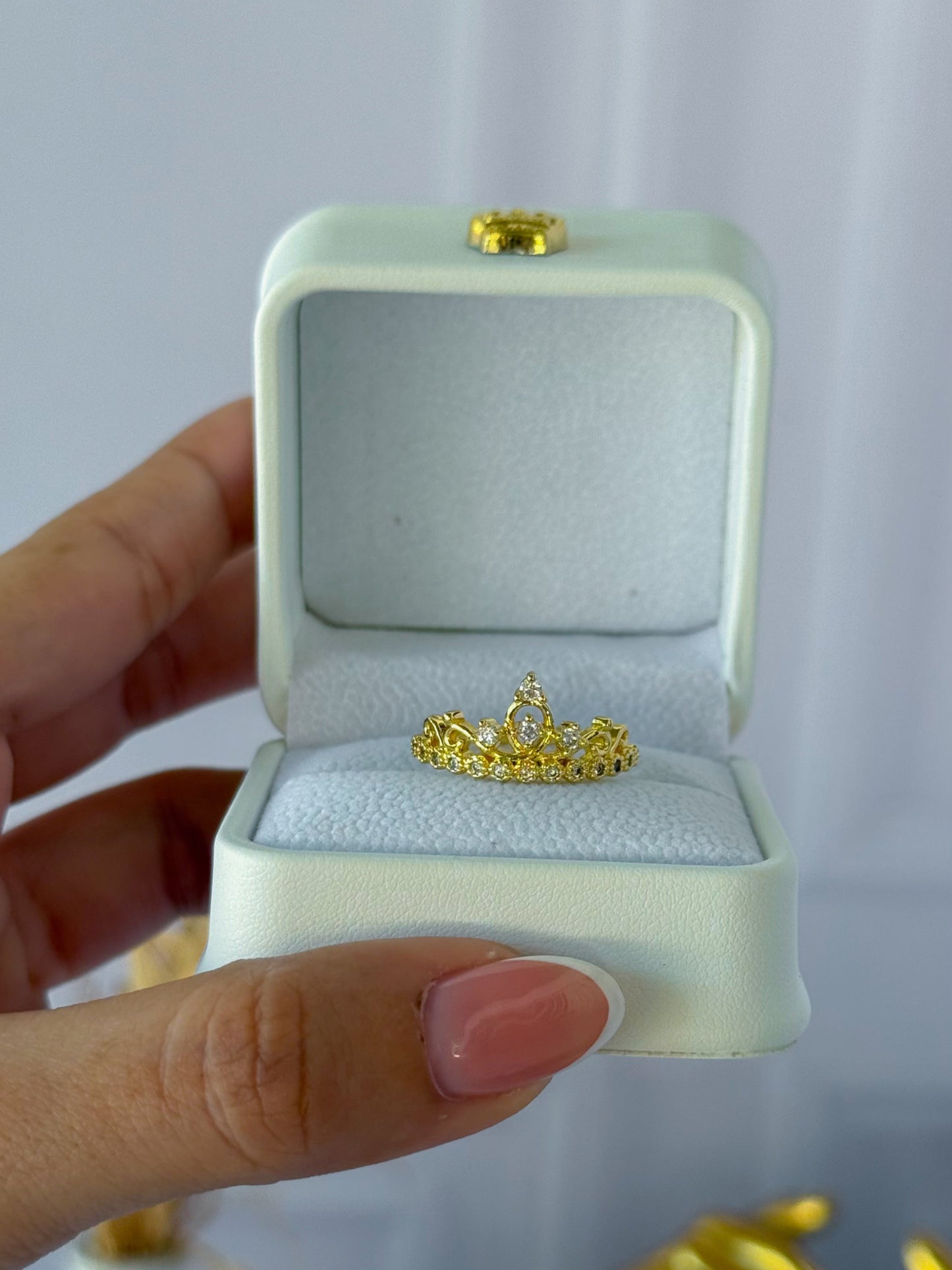 Anillo de corona grande