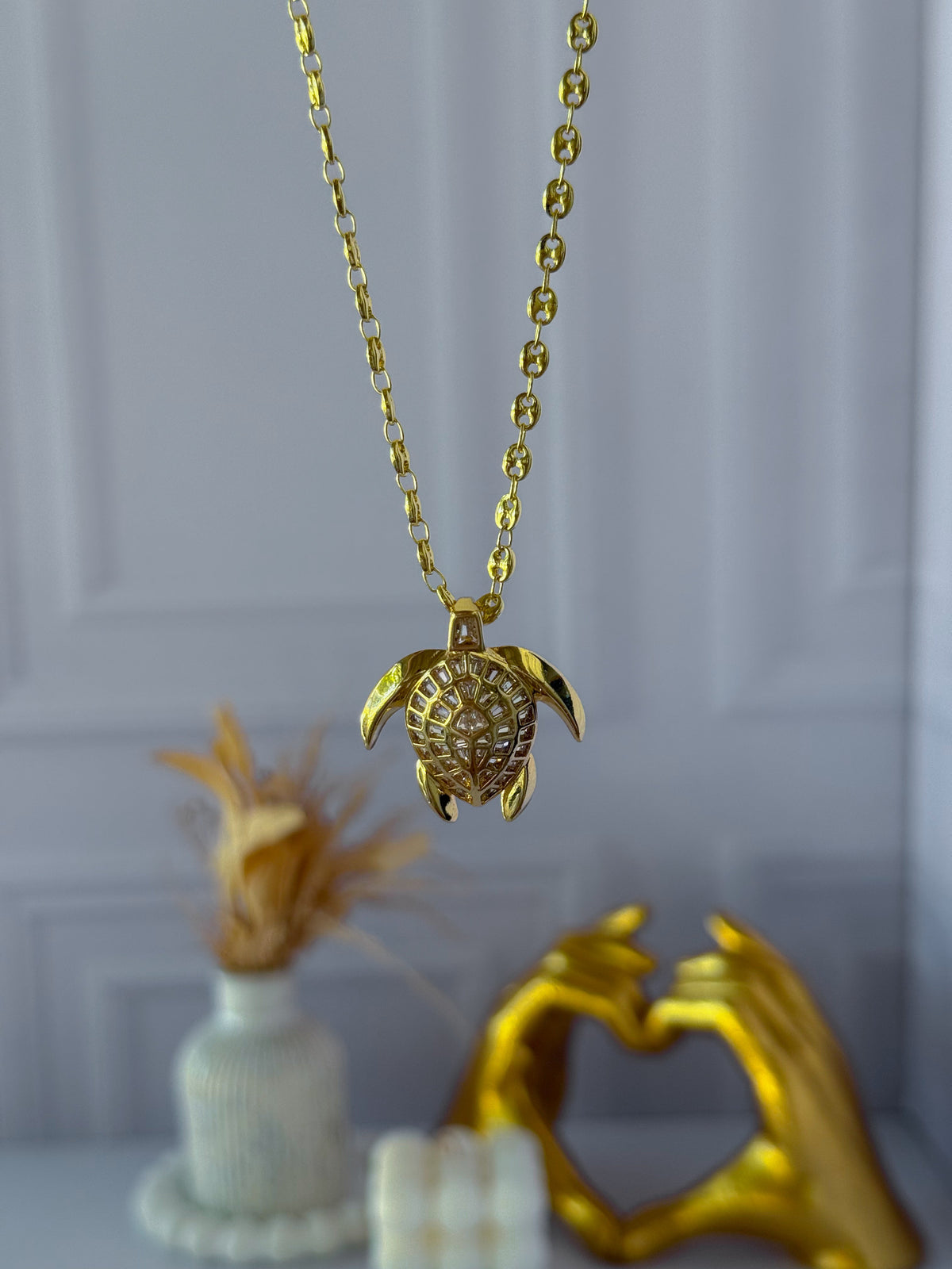 Cadena de tortuga tejida Gucci
