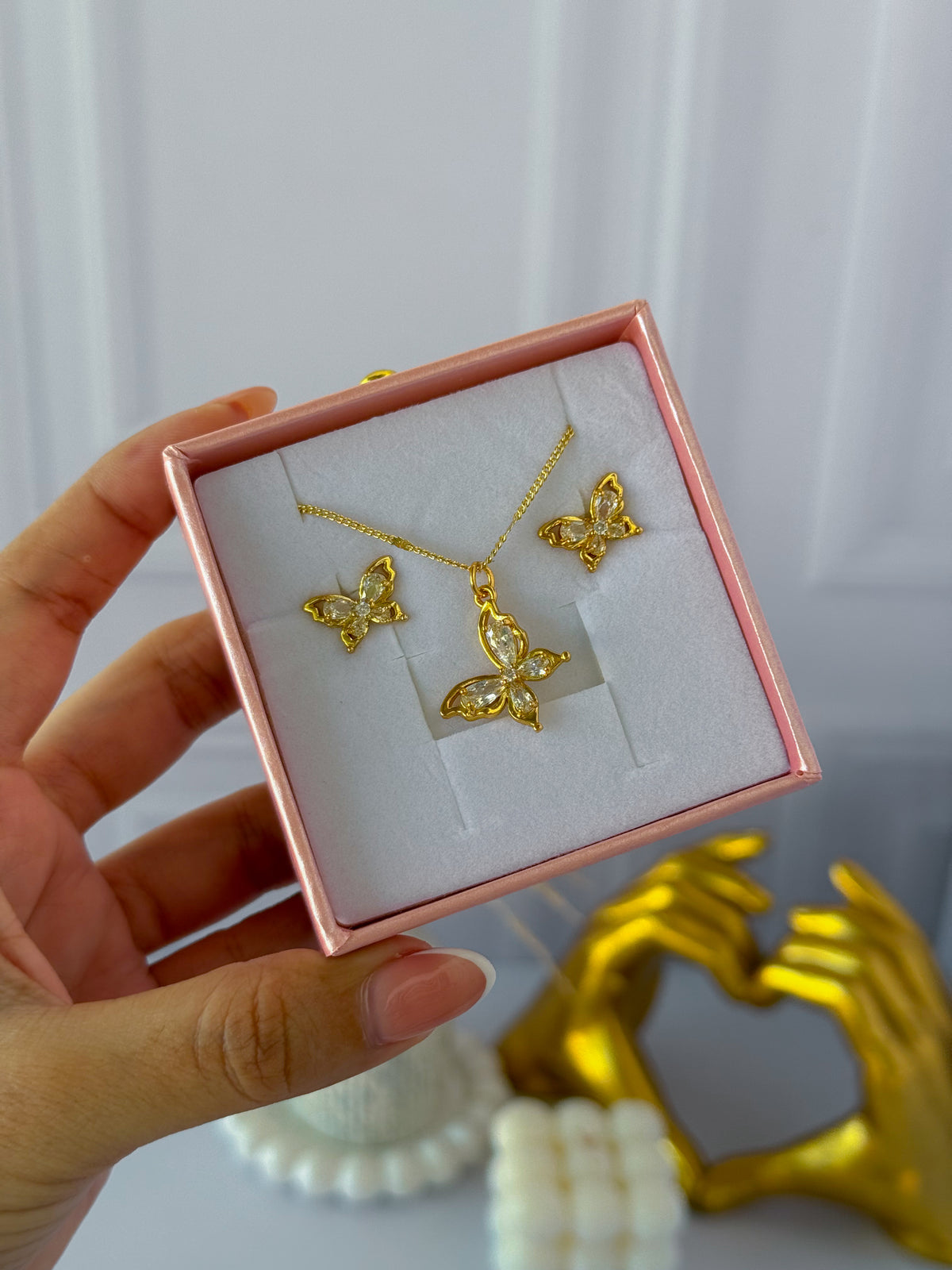 Combo mariposa con caja corazón