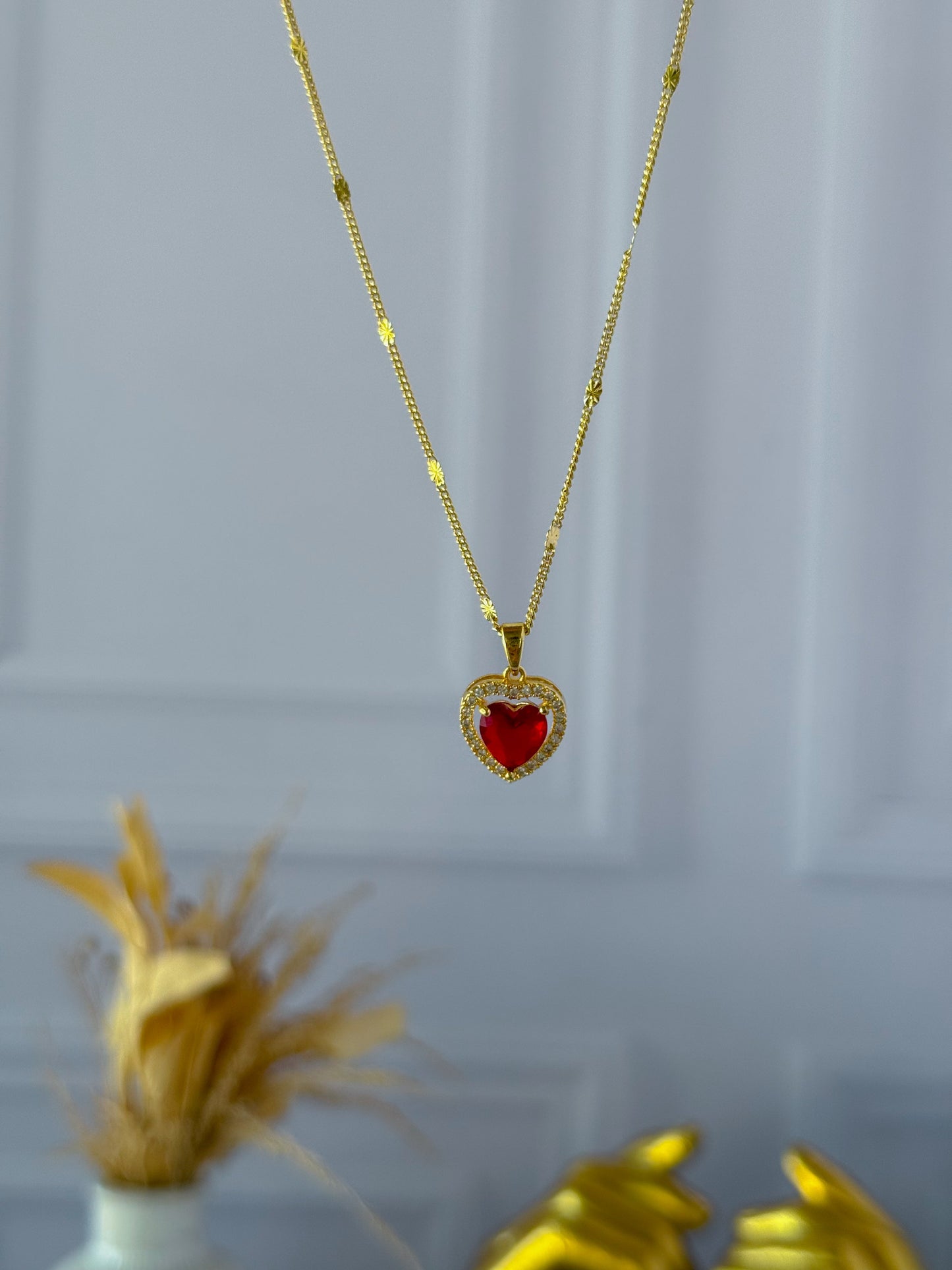Cadena de corazón rojo