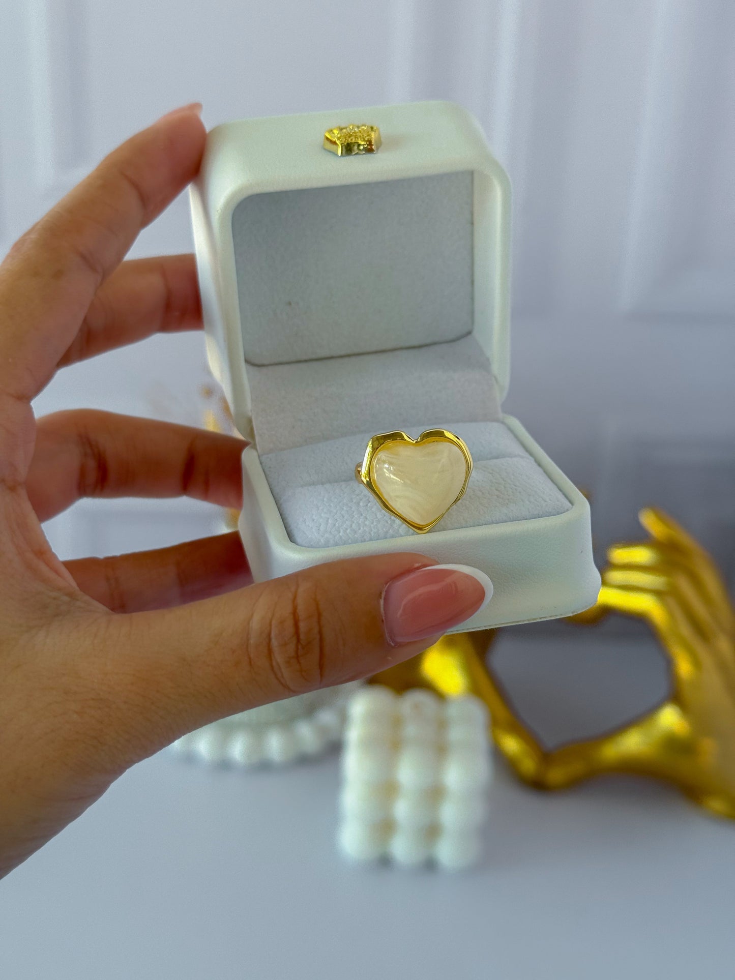 Mother-of-pearl heart ring