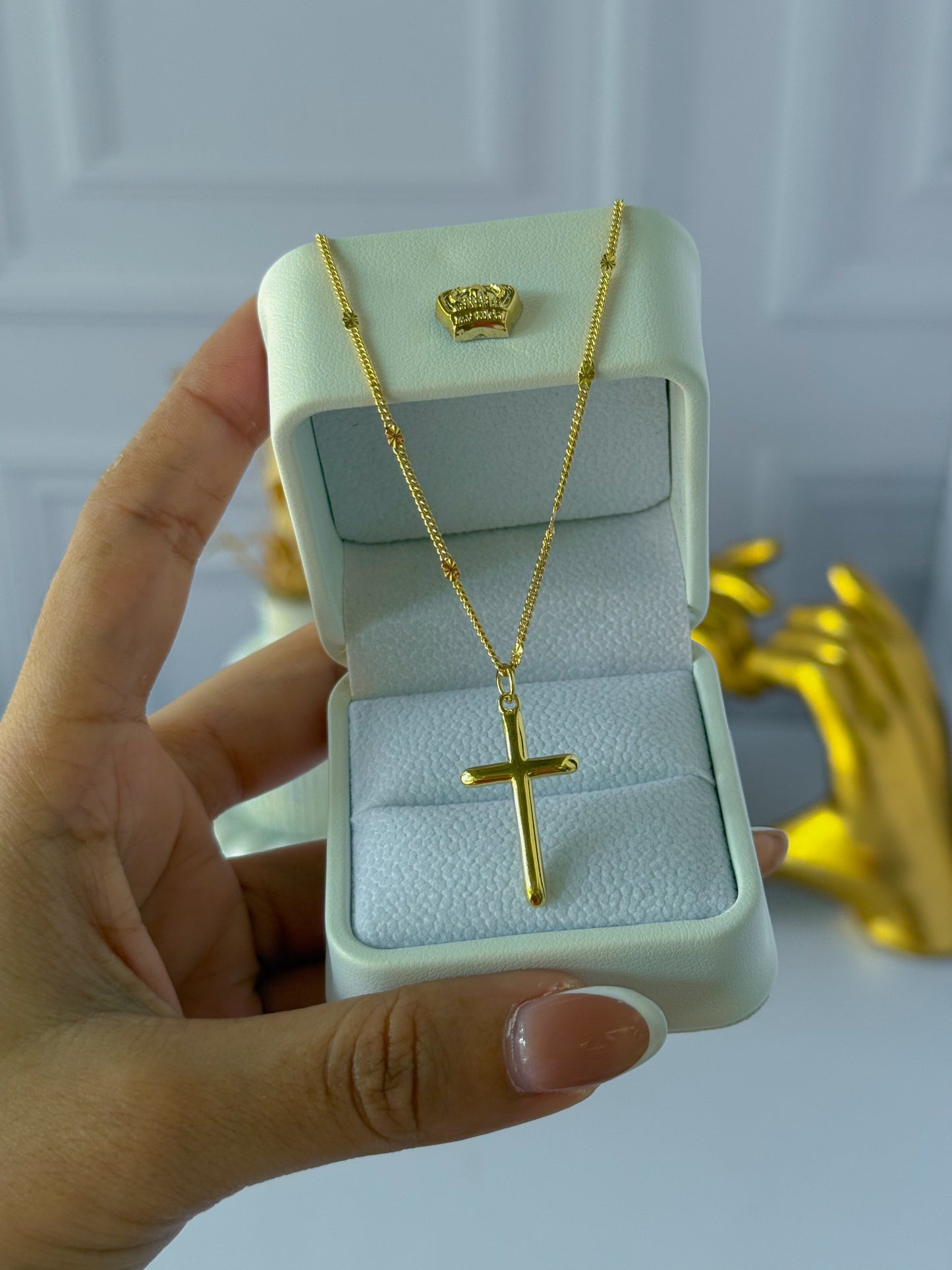 Large Cross Chain