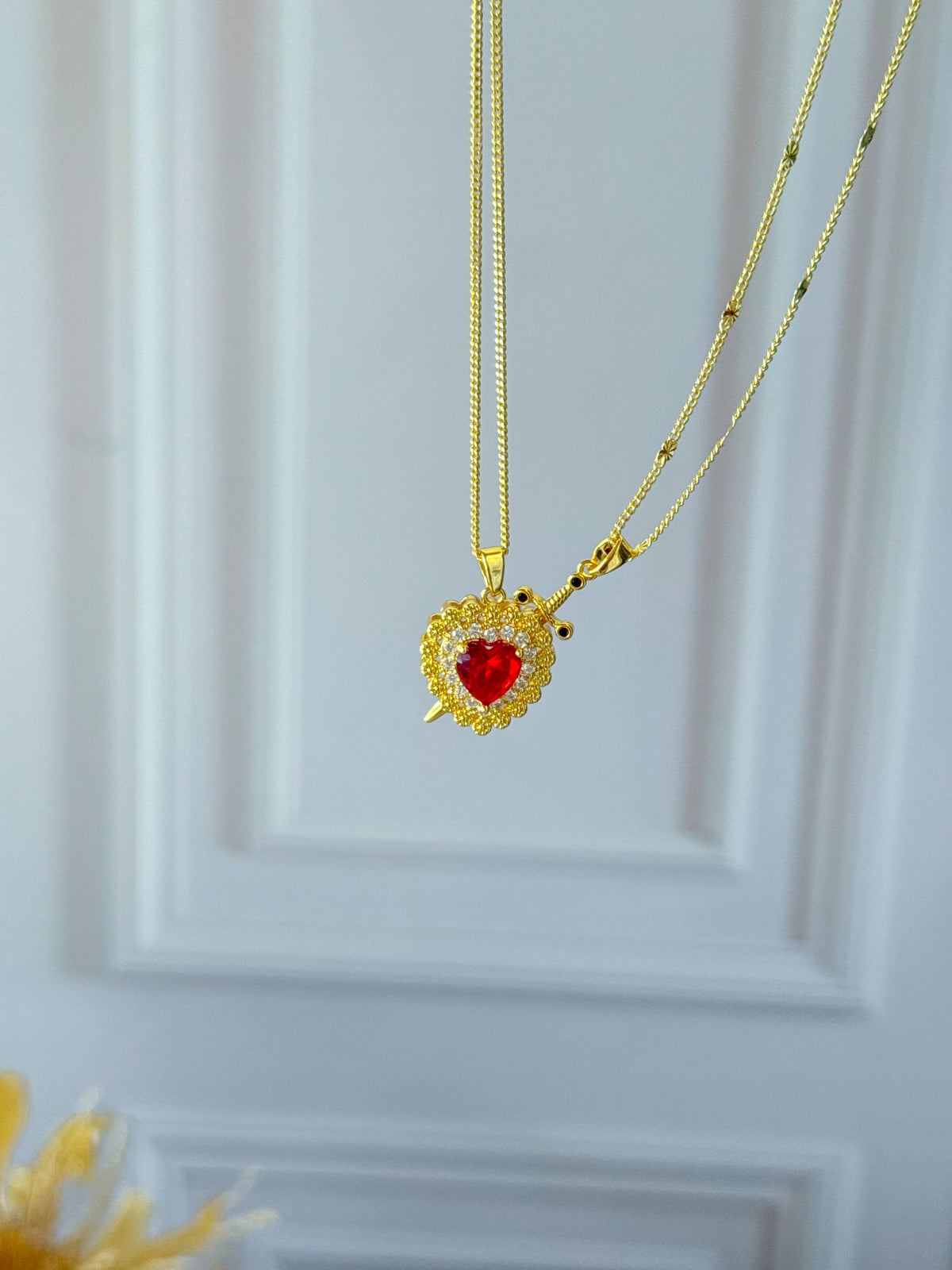 Dúo de cadenas para compartir corazón espada