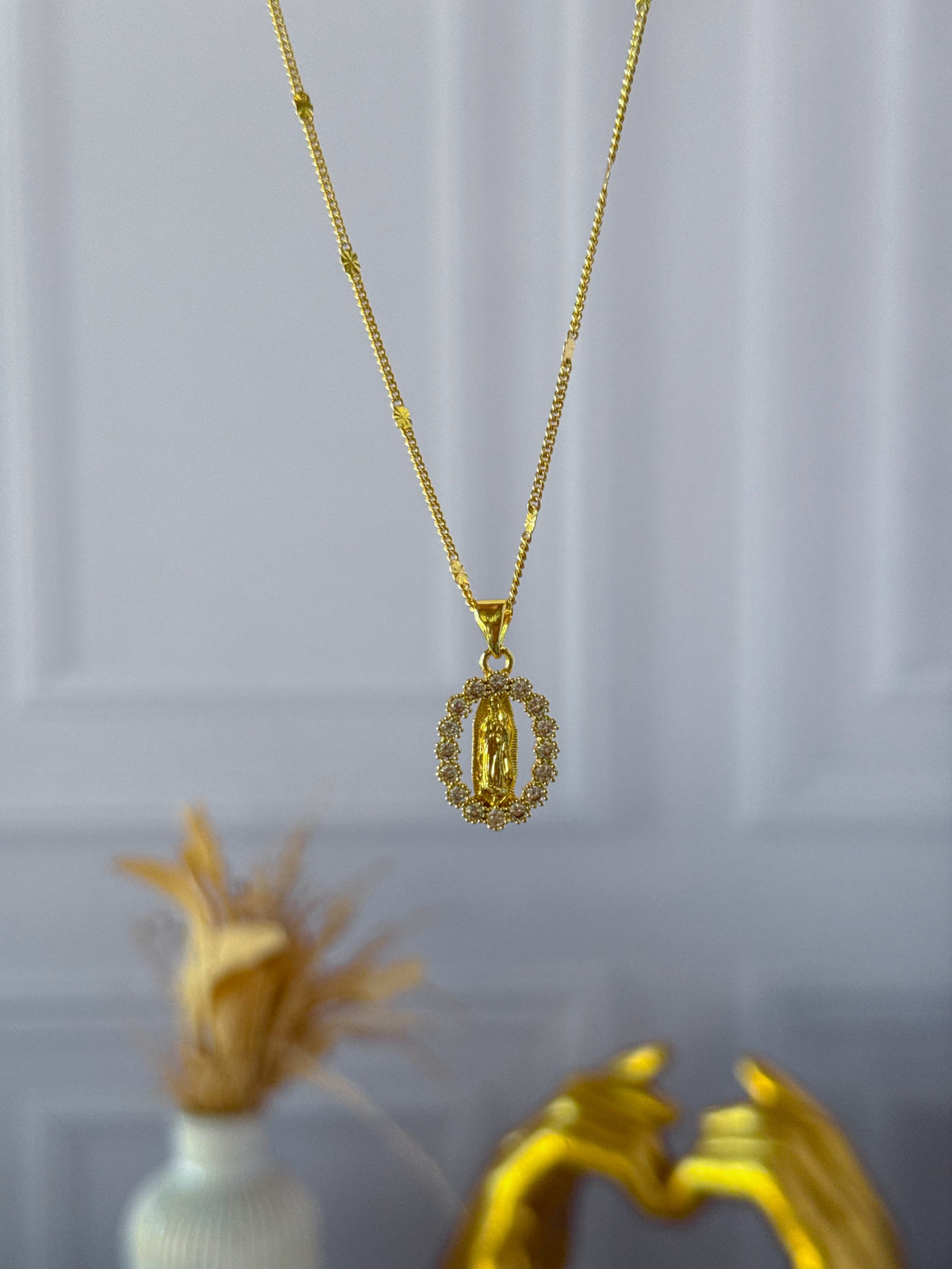 Cadena de la Virgen Milagrosa perlada