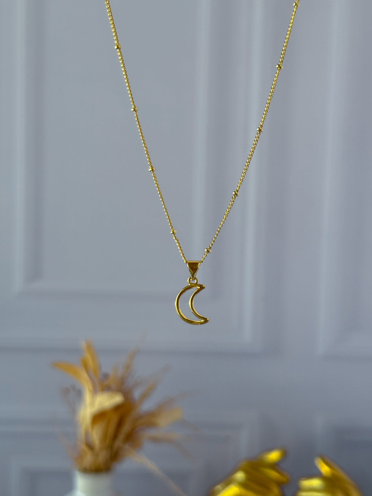 Cadena lunita sencilla