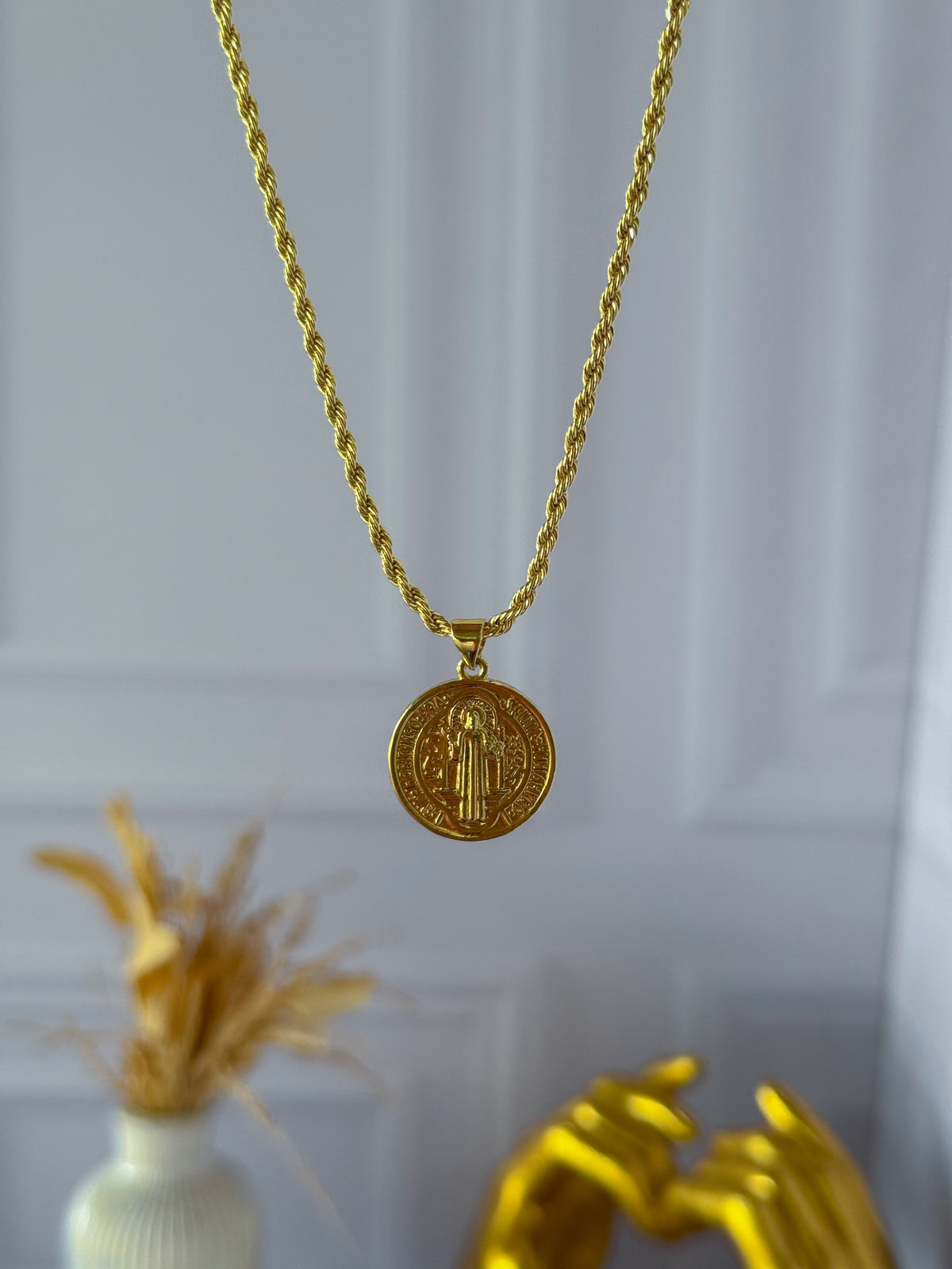 Chain of Saint Benedict with bow