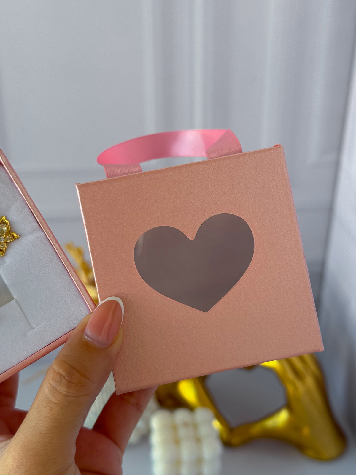 Combo mariposa con caja corazón